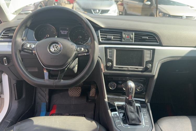 Used Volkswagen Lamando 2017 280TSI DSG Comfort Edition
