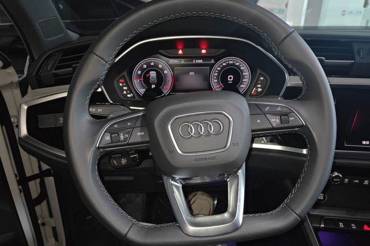 Used Audi Q3 2024 35 TFSI Fashion Dynamic Edition

