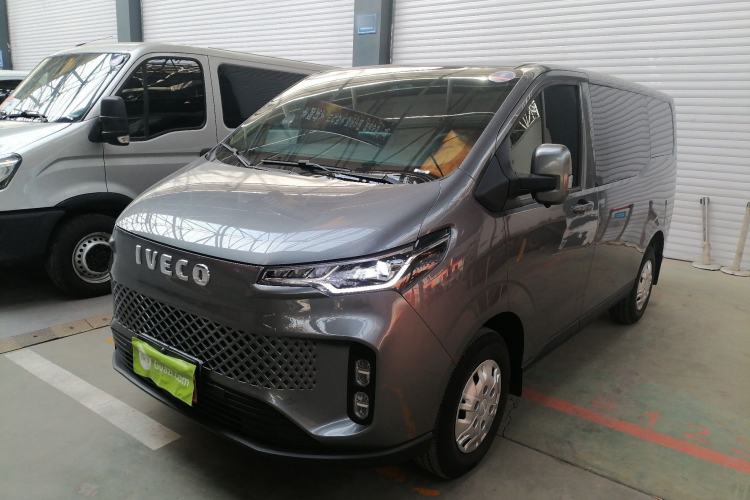 Used Iveco Fidato 2025 B30 Passenger Bus 2.0T 110 kW Automatic – Starlight Edition