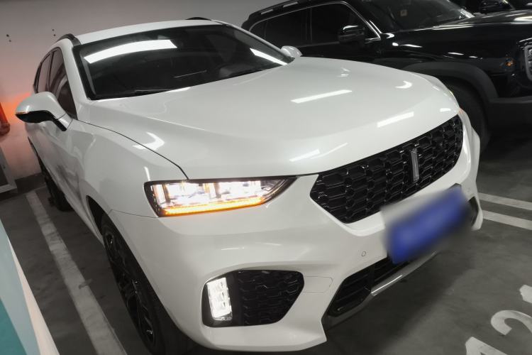 Used Wey VV7 2017 2.0T Flagship Model Front Right 45 Deg