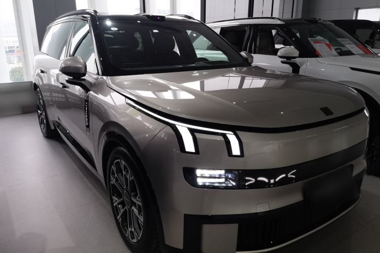 Used Lynk & Co 900 2025 2.0T Ultra
