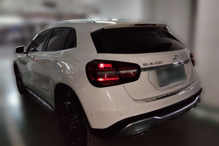 Used Mercedes-Benz GLA 2018 GLA 200 Fashion Model Rear Left 45 Deg
