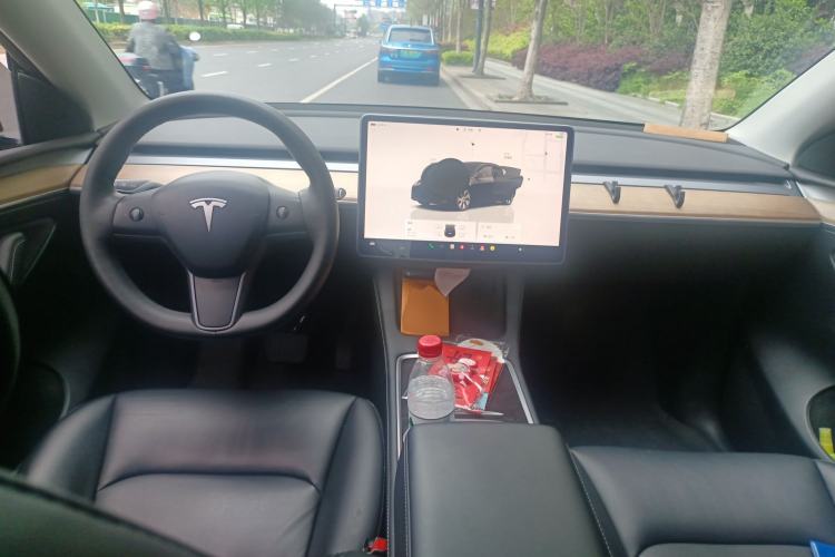 Used Tesla Model Y 2022 Rear-Wheel-Drive Version
