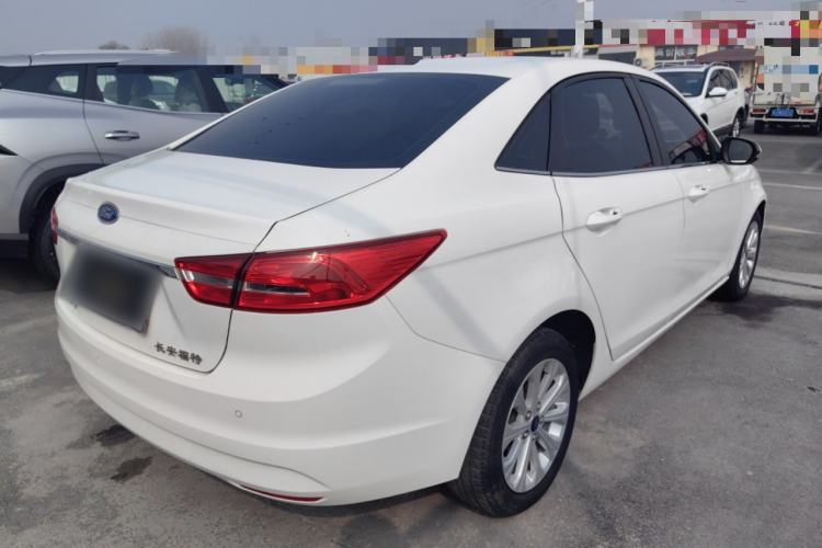 Used Ford Escort 2015 1.5L Manual Fashion Edition