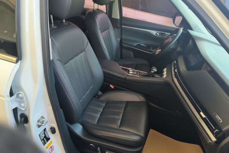 Used CHANGAN CS95 2019 2.0T Two-Wheel-Drive Luxury Version
