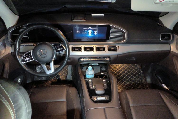 Used Mercedes-Benz GLS 2021 GLS 400 4MATIC Center Console