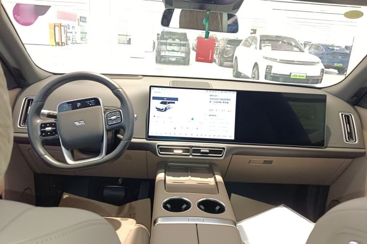 Used Li Auto L8 2025 Ultra Smart Refreshed Edition