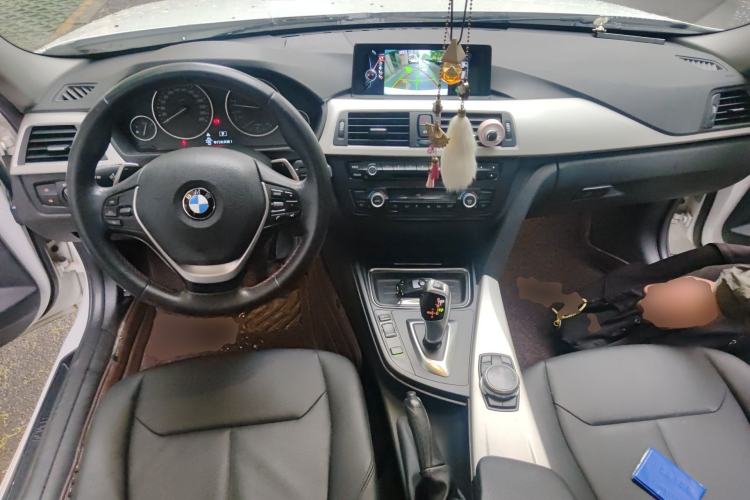 Used BMW 3 Series 2015 320Li Luxury Edition Fashion Model Center Console