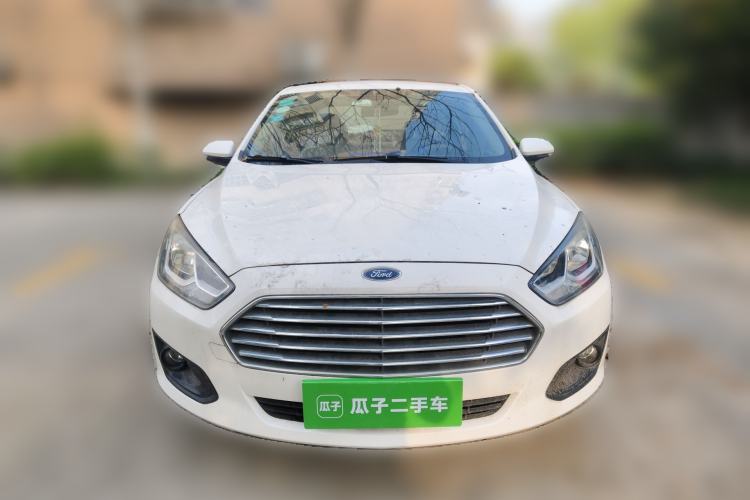 Used Ford Escort 2015 1.5L Manual Comfort Model
