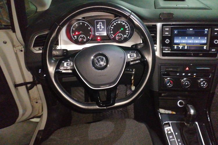 Used Volkswagen Golf Sportsvan 2019 280TSI Automatic Trendy Edition China V Standard
