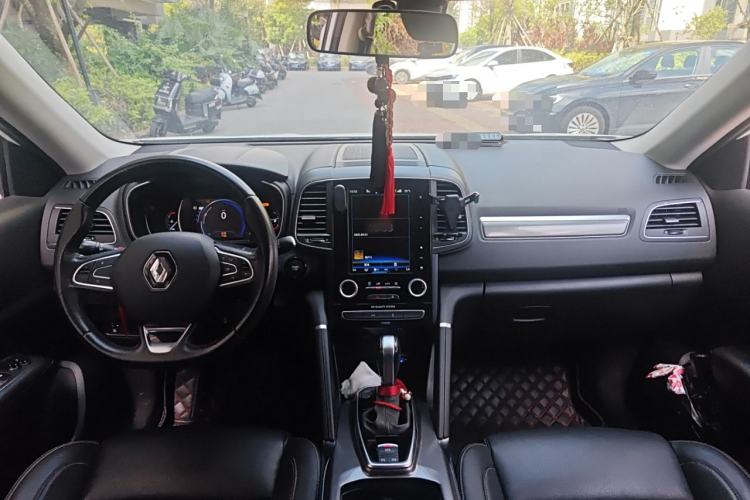 Used Renault Koleos 2018 2.0L Two-Wheel-Drive Luxury Edition Center Console