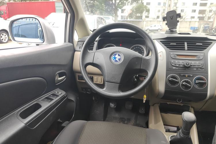 Used Venucia R50 2013 1.6L Manual Fashion Edition Steering Wheel