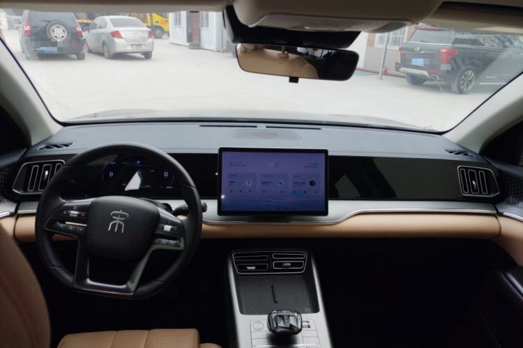 Used BYD Song Pro New Energy 2025 Second-Generation DM-i 75KM Leading Edition Center Console