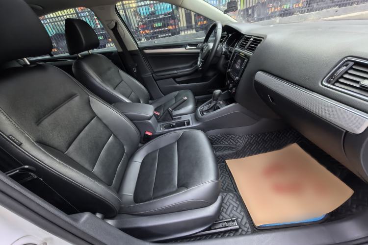 Used Volkswagen Sagitar 2017 230TSI Automatic Comfort Version