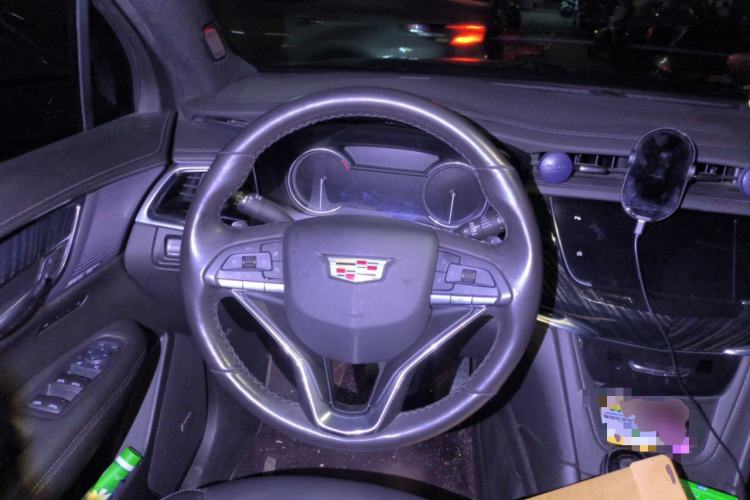 Used Cadillac XT6 2022 2.0T Six-Seater Four-Wheel Drive Luxury Version
