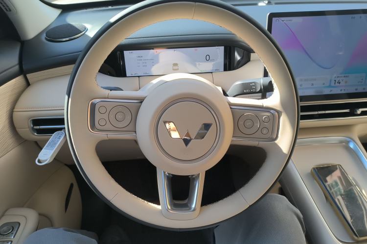 Used Wuling Bingo S 2025 Model 325km Deluxe Edition