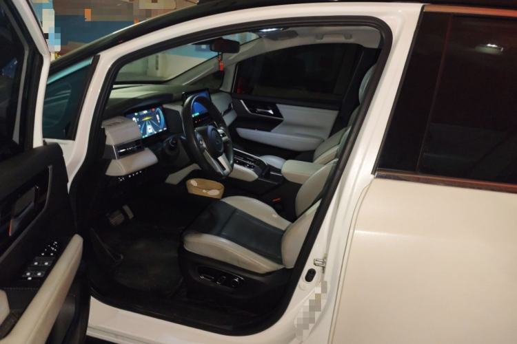 Used Mitsubishi AIRTREK 2022 Hardcore Edition Interior 3