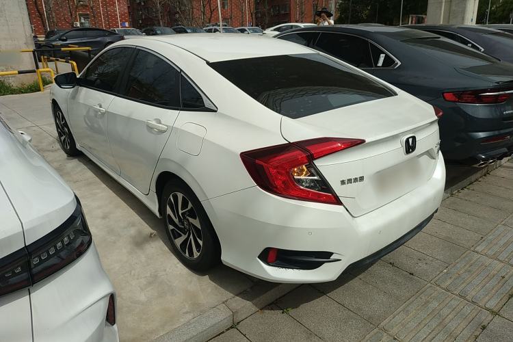 Used Honda Civic 2016 220TURBO CVT Luxury Edition Rear Left 45 Deg