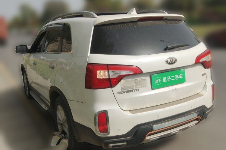 Used Kia Sorento 2013 2.4L 7-Seater Gasoline Supreme Edition China IV Standard