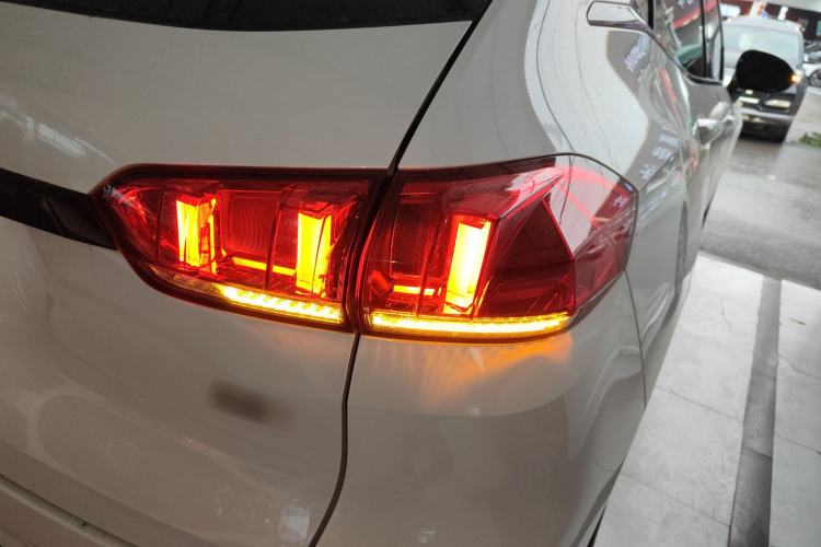 Used Wey VV5 2017 2.0T Ultra-Luxury Version
