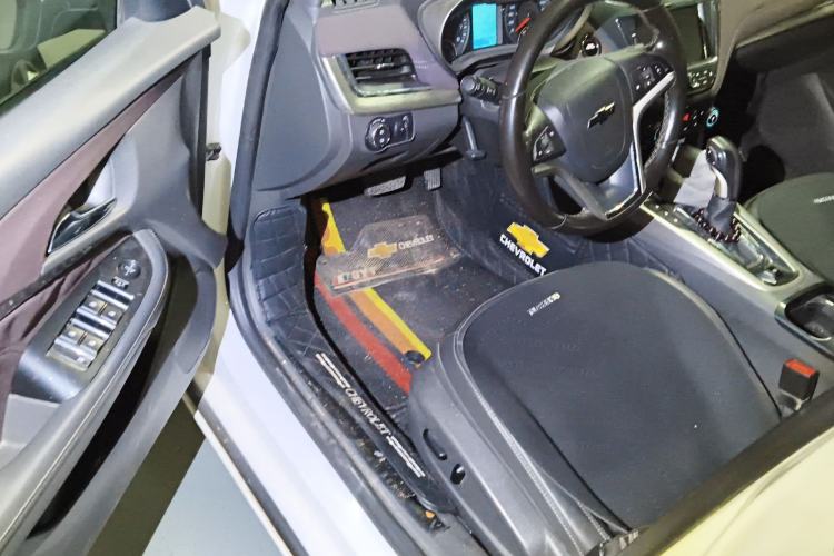 Used Chevrolet Malibu 2018 530T Automatic Luxury Edition Driver Seat