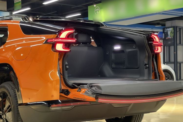 Used CHANGAN NEVO E07 2025 All-Electric Two-Wheel Drive 90 kWh Pro Smart Version
