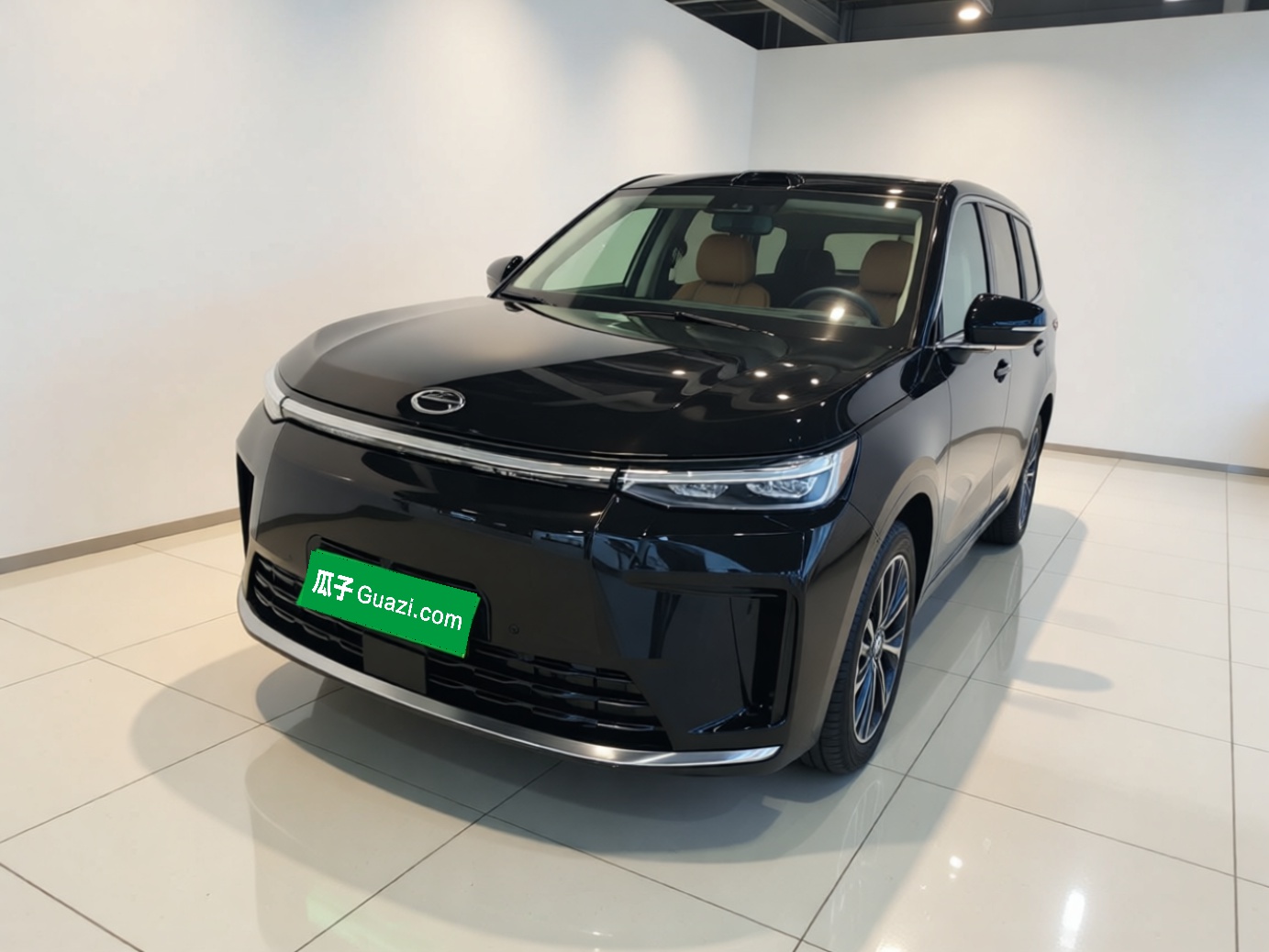 Unter der Vorderseite des Autos