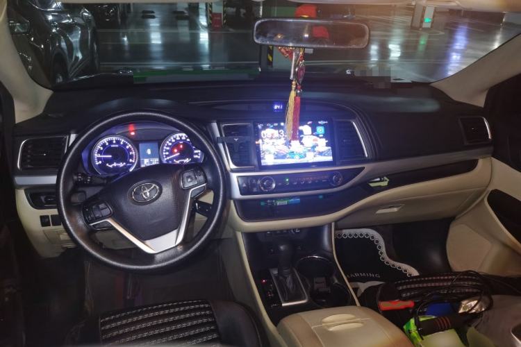 Used Toyota Highlander 2018 2.0T Four-Wheel Drive Elite Edition 7 Seats China V Standard

