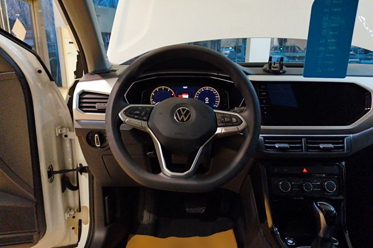 Used Volkswagen Tacqua 2023 200TSI DSG Joy-Connect Edition Steering Wheel