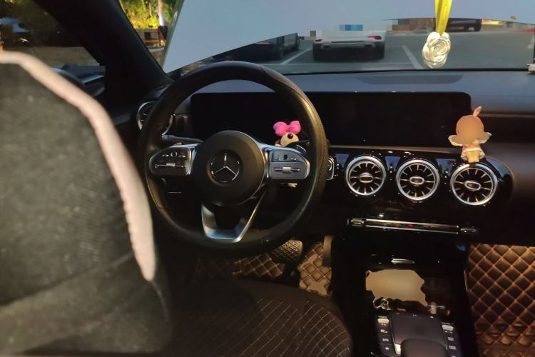 Used Mercedes-Benz A-Class 2021 A 200 L Sport Sedan Fashion Model
