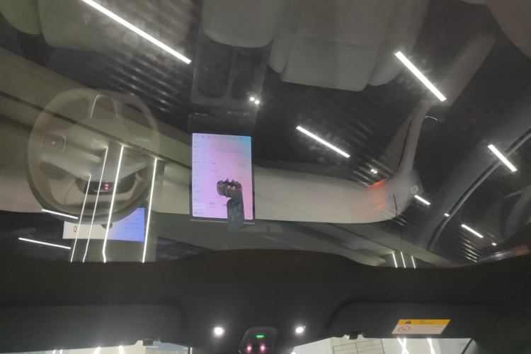 Used Nio ET5 2022 75 kWh Headliner