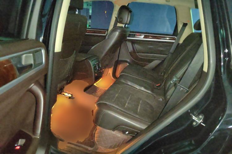 Used Volkswagen Touareg 2014 3.0 TSI New Edition Left Rear Seat