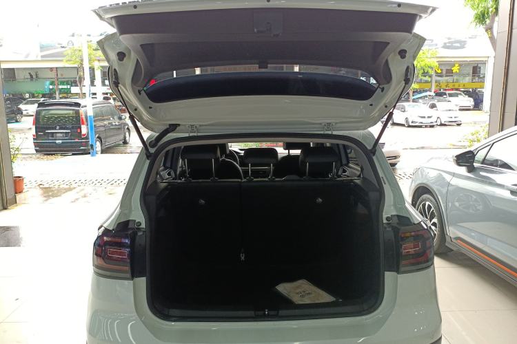 Used Volkswagen Tacqua 2021 1.5L Automatic Yue Zhi Lian Edition Trunk