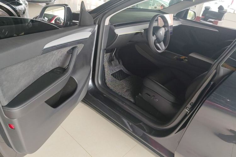 Used Tesla Model Y 2024 Rear-Wheel-Drive Version Driver Seat