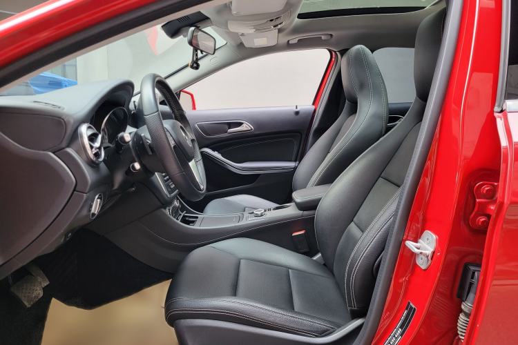 Used Mercedes-Benz GLA 2015 GLA 200 Fashion Model
