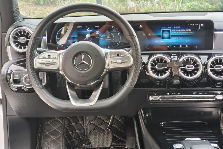 Used Mercedes-Benz A-Class 2020 A 220 L 4MATIC Sport Sedan Interior 7