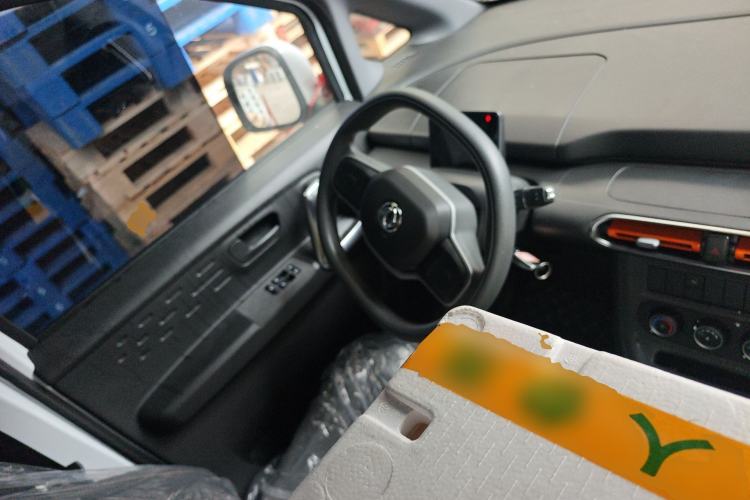 Used Dongfeng Ruilida V8E 2026 Model Bright Window Edition Fudi 50.48 kWh—Comfort Edition Steering Wheel