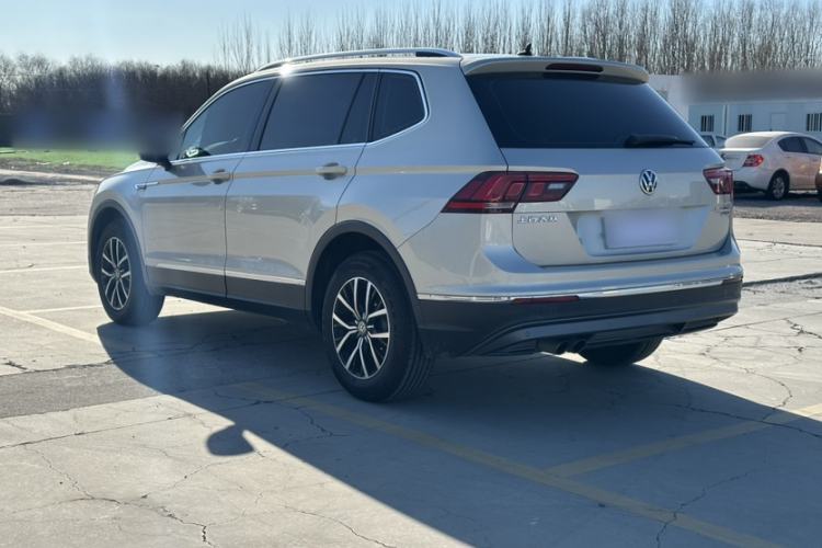 Used Volkswagen Tiguan L 2017 330TSI Automatic Two-Wheel Drive Luxury Edition
