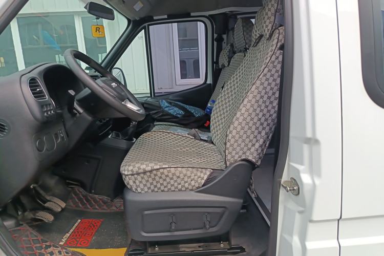 Used JMC Transit 2021 2.8T Space King Standard Version Short Wheelbase Mid-Height Roof 6-Seater Diesel Euro VI JX493
