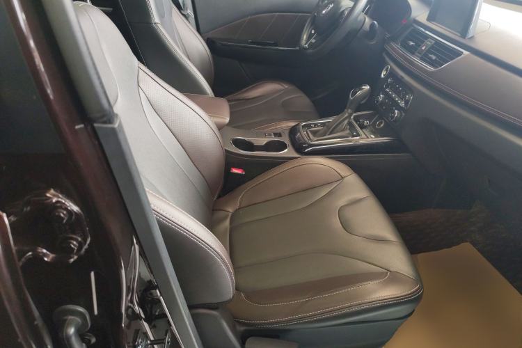 Used Dongfeng Fengon 370 2020 S370 1.5L CVT Luxury Model 5 Seats