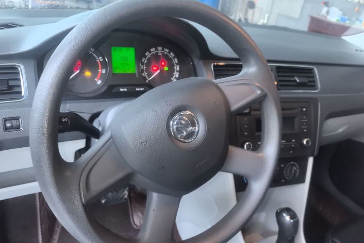 Used Skoda Rapid 2013 1.6L Automatic Smart Selection Model