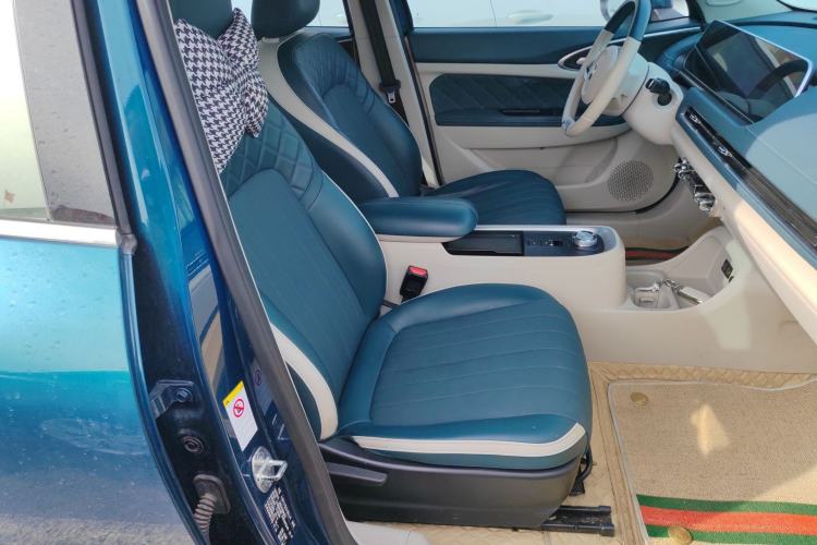 Used ORA Good Cat 2021 400km Standard Range Venus Edition Lithium-Ion Battery Right Front Seat