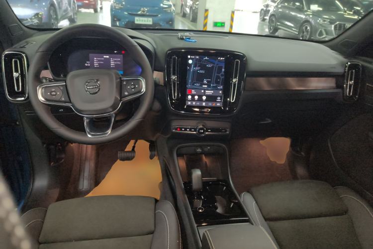 Used Volvo C40 2024 Long-Range PRO Version