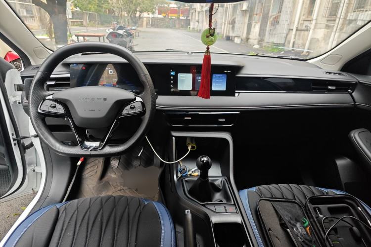 Used Roewe i5 2023 1.5L Manual Comfort Edition
