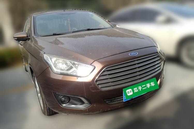 Used Ford Escort 2015 1.5L Automatic Fashion Model
