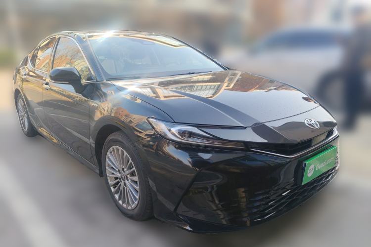 Used Toyota Camry 2024 Dual-Motor 2.0 HGVP Luxury Edition
