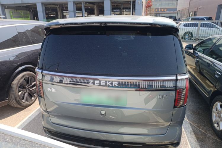 Used Zeekr 009 2024 7-Seater Walk-Through Version Four-Wheel Drive 108 kWh Rear