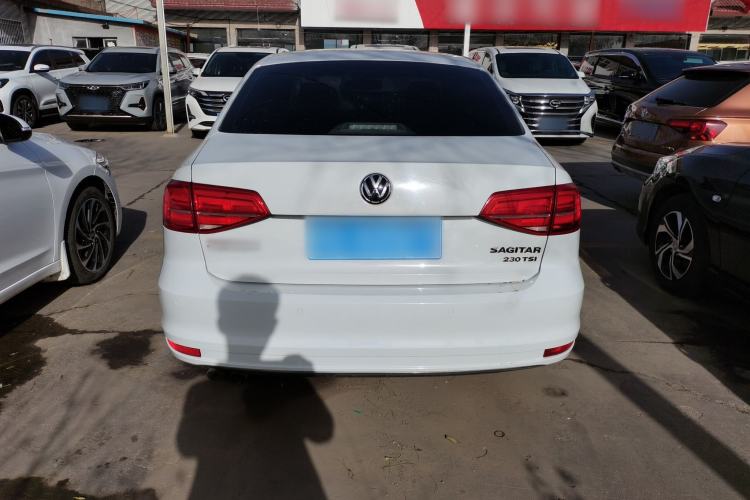 Used Volkswagen Sagitar 2017 230TSI Automatic Comfort Version