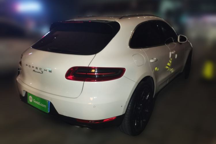 Used Porsche Macan 2016 Macan S 3.0T Rear Right 45 Deg