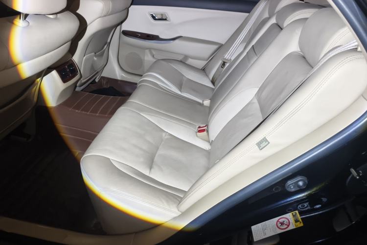 Used Toyota Crown 2012 2.5L Royal Leather Edition
